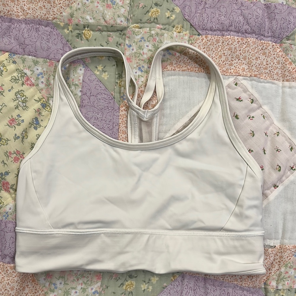 Lululemon Women's White Sports Bra Size 6